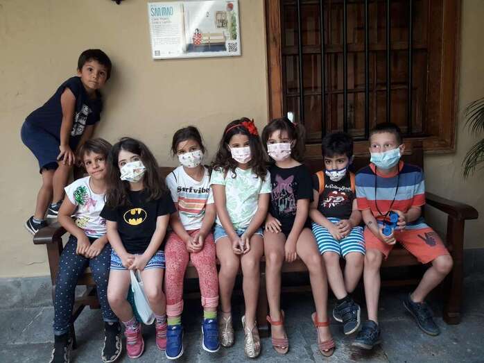 El grupo, en el rincón que la Casa-Museo de Telde dedica a Sanmao (Foto TA)